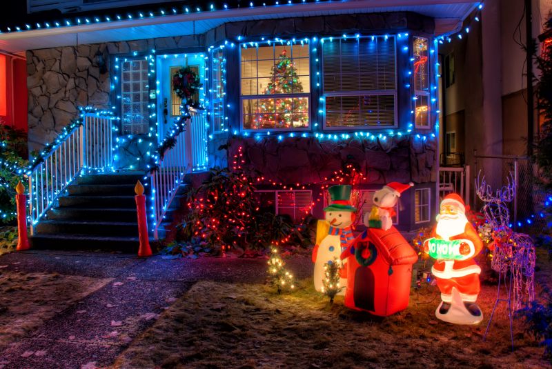 Seasonal Lights Installation in Kansas City, KS